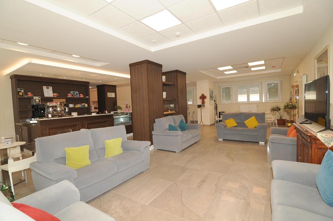 לינה וארוחת בוקר ל'אקווילה Casa Ospitalita San Giuseppe מראה חיצוני תמונה